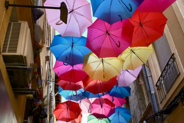 avignon-umbrellas